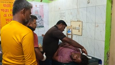হাসপাতালে মাহিদুলের চিকিৎসা