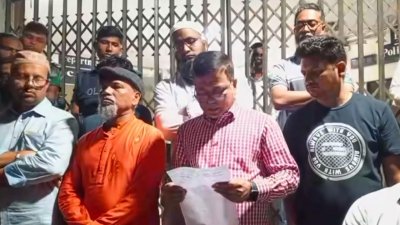 জরুরি বৈঠক শেষে শিক্ষার্থী বহিষ্কারের ঘোষণা দেন উপাচার্য
