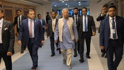 দুই দিনের সফরে ইতালি গিয়েছিলেন প্রধান উপদেষ্টা