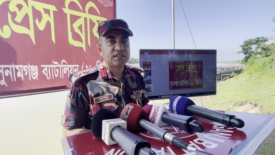 বিজিবি কর্মকর্তার প্রেস ব্রিফিং