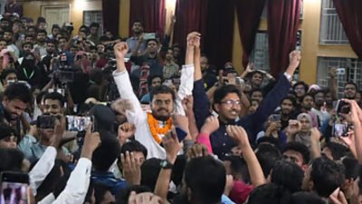 ফল ঘোষণার পর শিবিরের উল্লাস