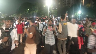 সংসদ ভবন এলাকায় ‘জুলাইযোদ্ধাদের’  বিক্ষোভ