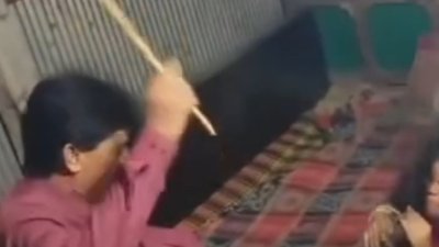 নারীকে পেটানোর ভিডিও ভাইরাল