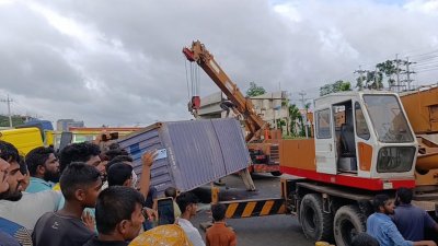 দুর্ঘটনায় অনিরাপদ হয়ে উঠেছে কুমিল্লার সড়ক-মহাসড়ক