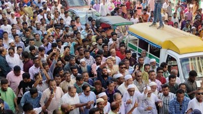 গত বুধবার নির্বাচনি প্রচারণা শুরু করেন আরিফুল হক