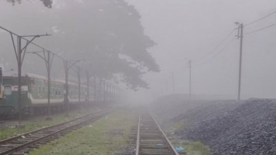 কুড়িগ্রাম রেলস্টেশন এলাকায় কুয়াশাচ্ছন্ন সকাল (সম্প্রতি তোলা ছবি)