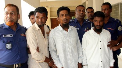 রায়ের পর আসামিদের কারাগারে পাঠানো হয়