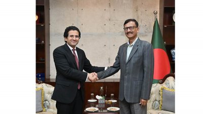 পররাষ্ট্র উপদেষ্টা মোহাম্মদ তৌহিদ হোসেনের সঙ্গে  সাক্ষাৎ করেন পাকিস্তানের পেট্রোলিয়ামমন্ত্রী আলী পারভেজ মালিক