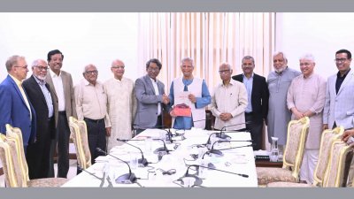 জুলাই সনদ বাস্তবায়নের সুপারিশ প্রধান উপদেষ্টাকে হস্তান্তর
