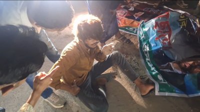 ঝটিকা মশাল মিছিল থেকে পাঁচ জনকে আটক করা হয়েছে