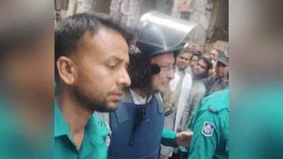 পুলিশ হেফাজতে হাসানুল হক ইনু (ফাইল ফটো)