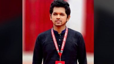 অব্যাহতি পাওয়া আজিজুর রহমান রিজভী