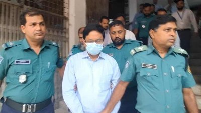 পুলিশের হেফাজতে মোহাম্মদ ফিরোজ হোসেন