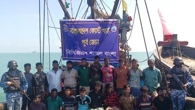 আটক জেলেরা
