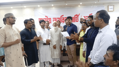 এনসিপির কার্যালয়ে মনোনয়নপ্রত্যাশীদের ভিড়