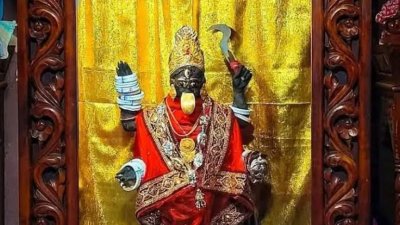 চট্টগ্রাম নগরে শতবর্ষী একটি কালীমন্দির থেকে স্বর্ণালঙ্কারসহ দানবাক্স থেকে টাকা চুরি