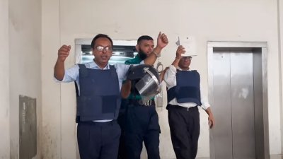 পুলিশ হেফাজতে মঞ্জুরুল আলম পান্না (ফাইল ফটো)