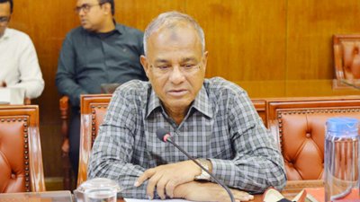 সচিবালয়ে আইনশৃঙ্খলা সংক্রান্ত উপদেষ্টা পরিষদ কমিটির বৈঠক শেষে স্বরাষ্ট্র উপদেষ্টা এ কথা জানান