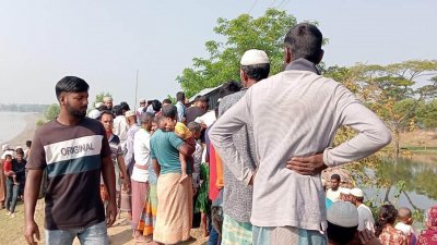 পটুয়াখালীর কলাপাড়ায় নিজ বসতঘর থেকে এক দম্পতির লাশ উদ্ধার করেছে পুলিশ