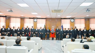 শপথ নিলেন হাইকোর্টের ২১ বিচারপতি