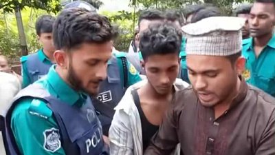 ধানমন্ডি ৩২ থেকে সন্দেহভাজন কিশোর ও যুবক আটক