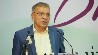 টিআইবির নির্বাহী পরিচালক ইফতেখারুজ্জামান (ফাইল ছবি)