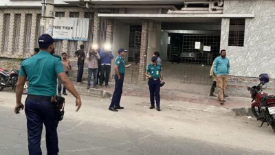 খবর পেয়ে বিকালে ঘটনাস্থল পরিদর্শনে যায় রাজশাহী মেট্রোপলিটন পুলিশ