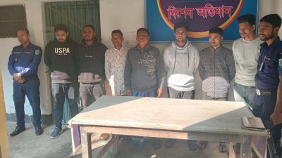 গ্রেফতার নেতাকর্মীদের কয়েকজন