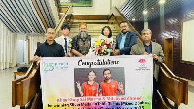 সৌদি আরবে রুপা জিতে দেশে ফিরে ফুলেল শুভেচ্ছা পেলেন খই খই