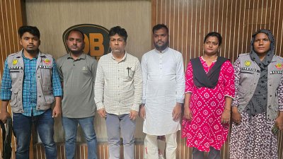 ডিবি হেফাজতে গ্রেফতার চার জন
