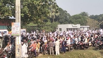 জামায়াত নেতার মোটরসাইকেল শোডাউন