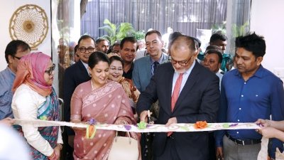 পাটপণ্য প্রদর্শনীতে পরিবেশ, বন এবং জলবায়ু পরিবর্তন মন্ত্রণালয়ের উপদেষ্টা সৈয়দা রিজওয়ানা হাসান