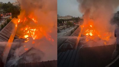 গাজীপুরের মহানগরীর কোনাবাড়ীর জরুন এলাকায় একটি কলোনিতে ভয়াবহ অগ্নিকাণ্ড