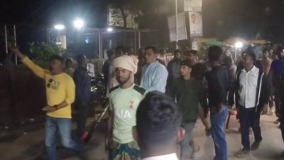 নোয়াখালী-৬ (হাতিয়া) আসনে মনোনয়নবঞ্চিত এবং মনোনয়নপ্রাপ্ত প্রার্থীর কর্মী-সমর্থকদের মধ্যে সংঘর্ষ ও দফায় দফায় পাল্টাপাল্টি ধাওয়া