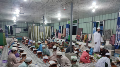 কওমি মাদ্রাসায় পাঠরত শিক্ষার্থীরা (ফাইল ফটো)