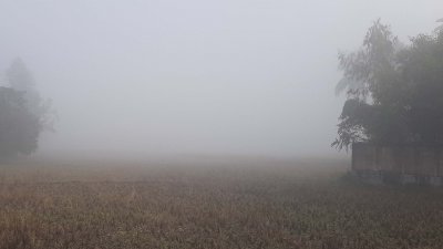 প্রচণ্ড ঠান্ডায় স্বাভাবিক জীবনযাত্রা ব্যাহত হচ্ছে