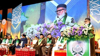 বক্তব্য রাখছেন ধর্ম উপদেষ্টা ড. আ ফ ম খালিদ হোসেন