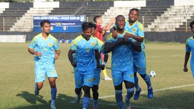 ১০ জন নিয়ে পুলিশকে হারালো আবাহনী, জিতেছে ফর্টিসও