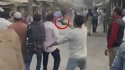 সংঘর্ষে গুলি চালানো যুবক