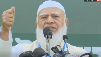 কথা বলছেন  ডা. শফিকুর রহমান