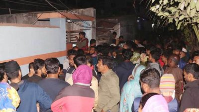 গত ১৬ নভেম্বর লবণচরার টুটপাড়া দরবেশ মোল্লা গলির বাড়ি থেকে নানি ও দুই নাতি-নাতনির লাশ উদ্ধার করেছিল পুলিশ