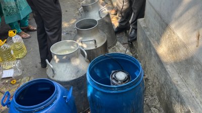 নকল দুধ তৈরির কারখানা
