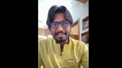 ফেসবুক লাইভে কথা বলেছেন এনামুল।