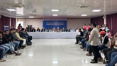 ঢাকার হলি ফ্যামিলি রেড ক্রিসেন্ট মেডিক্যাল কলেজ হাসপাতালকে আনুষ্ঠানিকভাবে প্রয়োজনীয় ফিজিওথেরাপি ও পুনর্বাসন সরঞ্জাম হস্তান্তর করে ইইউ