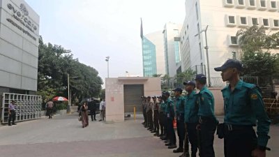 ২৩ নভেম্বর থেকে এভারকেয়ার হাসপাতালে চিকিৎসাধীন রয়েছেন খালেদা জিয়া (ছবি: নাসিরুল ইসলাম)