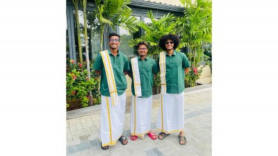 তামিলনাড়ুর ঐতিহ্যবাহী পোশাকে বাংলাদেশের খেলোয়াড়রা
