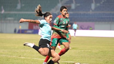 নেপালের চ্যাম্পিয়ন এপিএফ  ক্লাবের কাছে ৪-০ গোলে হেরেছে  বাংলাদেশের চ্যাম্পিয়ন ক্লাবটি