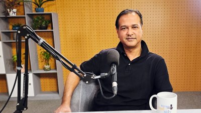 আসিফ আকবর