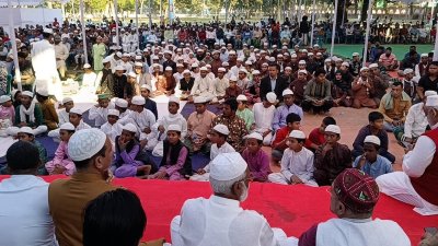 শোলাকিয়া মাঠে দিনব্যাপী কোরআন খতম