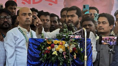ব্রাহ্মণবাড়িয়া নবীনগর পাইলট উচ্চ বিদ্যালয় মাঠে গণধিকার পরিষদ আয়োজিত জনসভায় নুরুল হক নুর